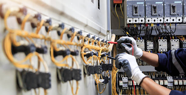 Professional Electrician technician working in Gates Mills, OH